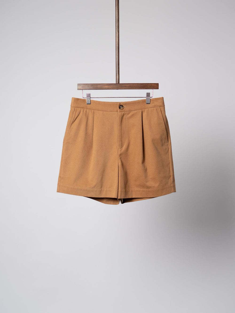 Relaxed Pleated Short - Tan